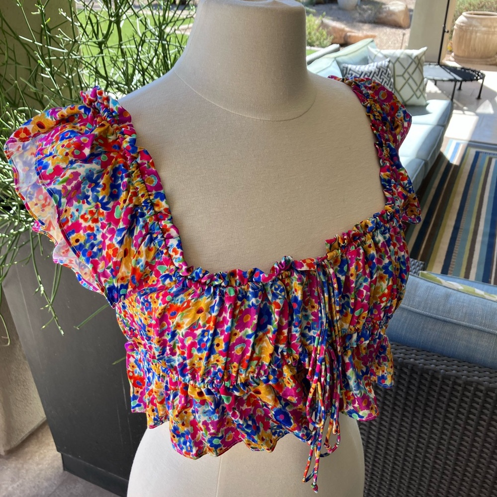 New For Love and Lemons Floral Top-Size S
